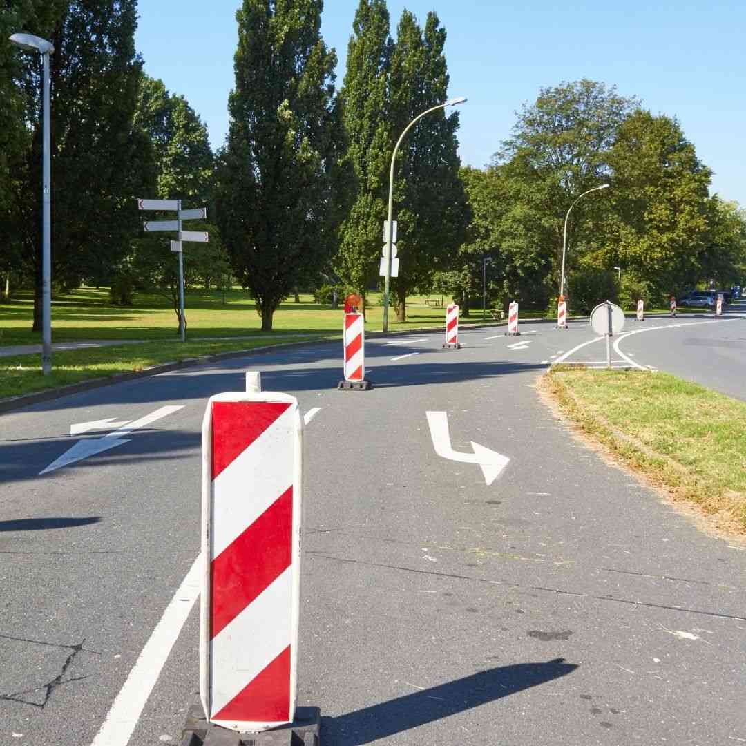 stalpi delimitare