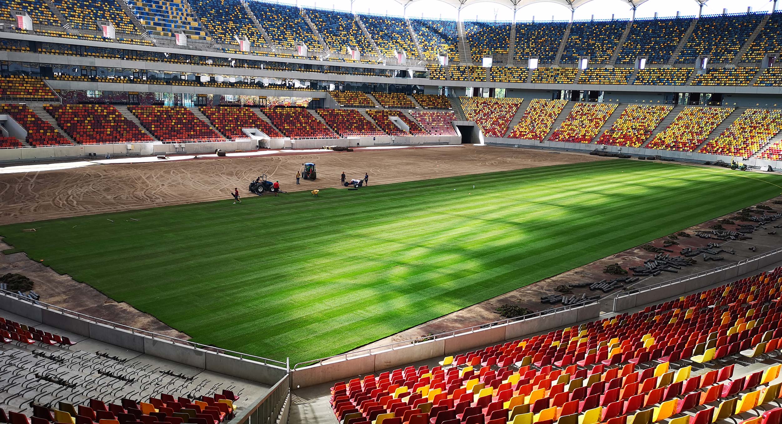 intretinere terenuri sportive naturale de la firma Sports Fields