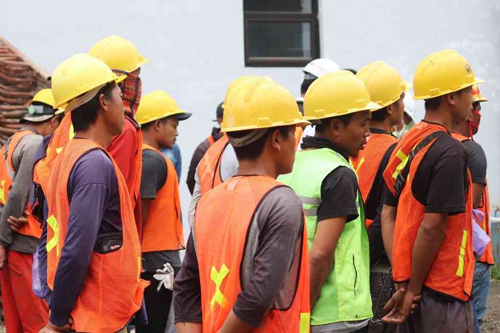 muncitori Asia