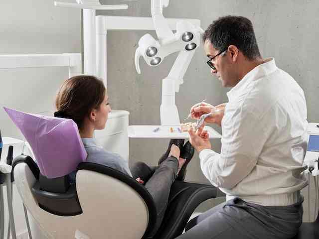 implant dentar cu dinti ficsi
