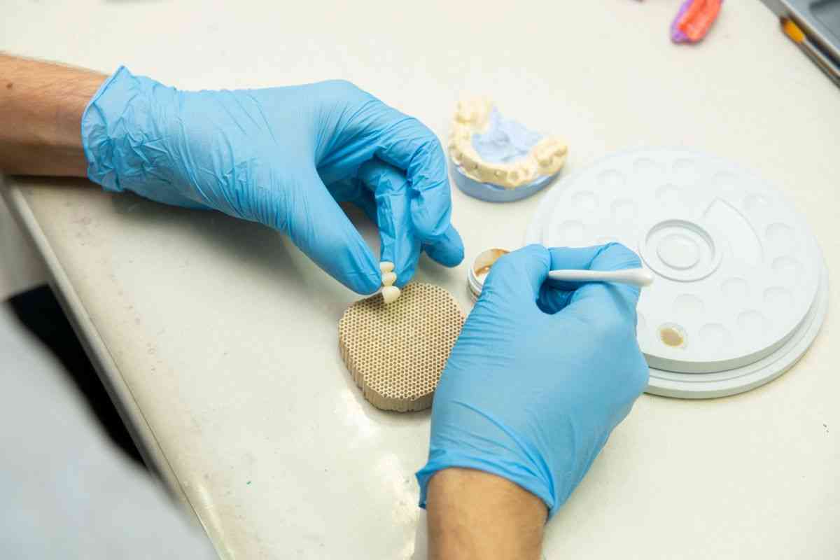 implant dentar